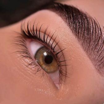 Наращивание и ламинирование ресниц и бровей