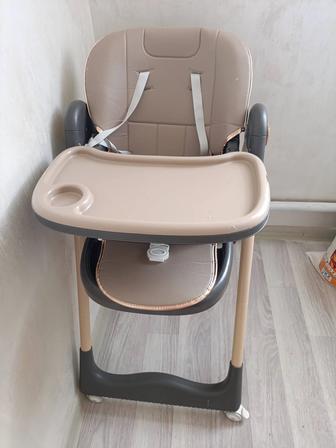 Кормящих стол сатылады состояние отличное почти новый