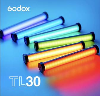 Продам джедайки Осветитель светодиодный Godox TL30 RGB 
2 шт