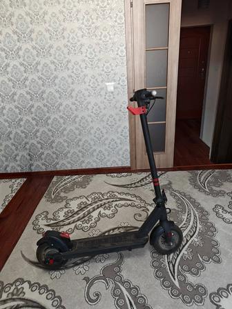 Продам электоросамокат