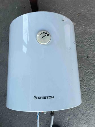 Продам бойлер 50 литровый