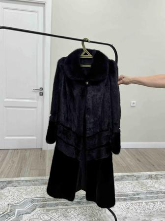 Продаю длинную роскошную шубу