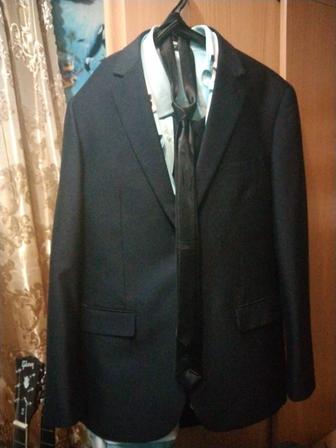 Деловой костюм-двойка на школьника