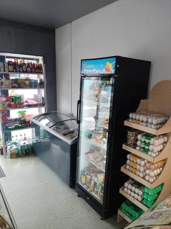 Холодильник витринный Новый 3 месяца в эксплуатации