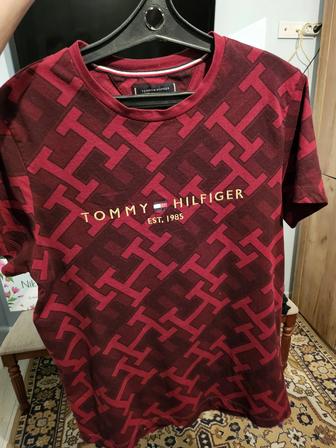 Футболка Tommy