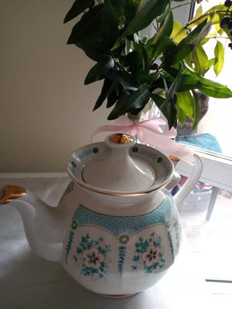 Чайник керамический 2 литра. Продам.