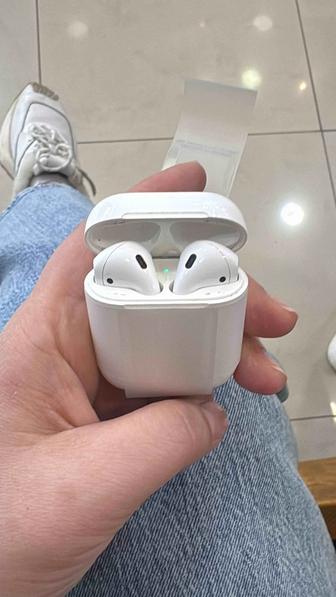 Продам айр подс 2 оригинал а отличном состоянии