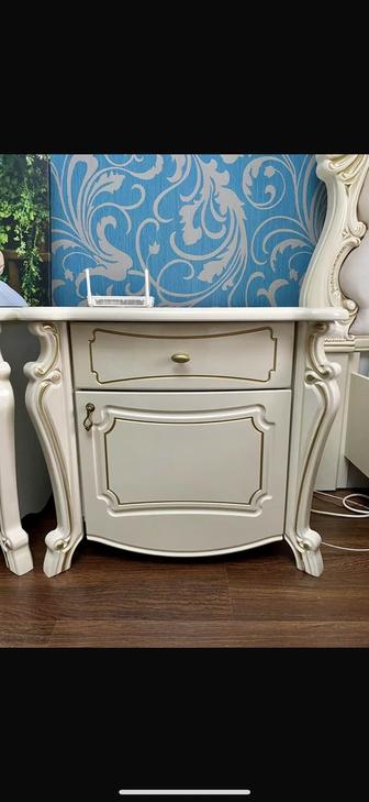 Спальный диван с тумбочками