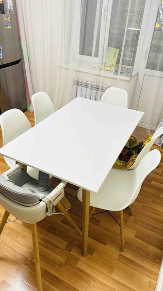 Стол орындыгымен