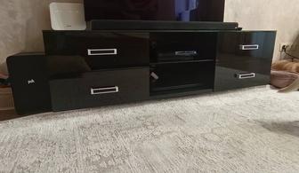 Тумба под телевизор.