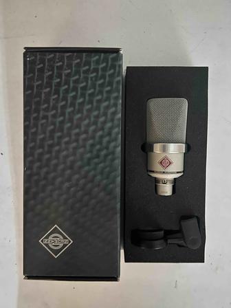 Neumann TLM 102 Studio