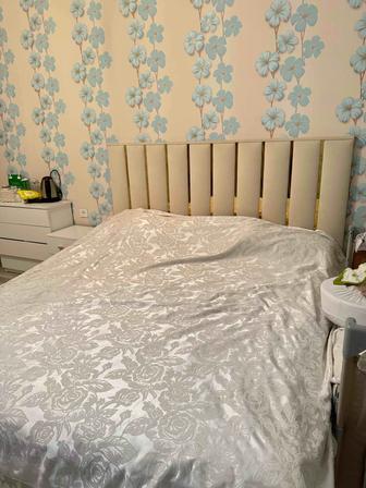 Продаю спальный гарнитур