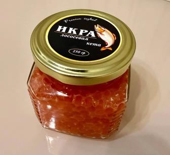 Икра красная кеты и черная белужья