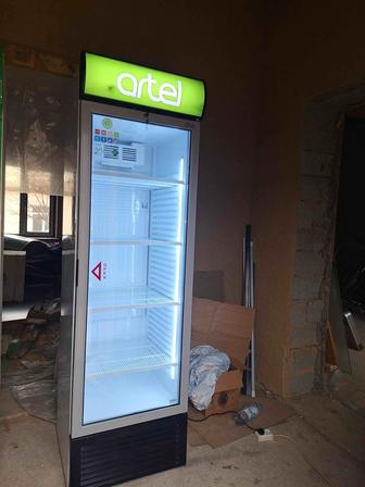 Витринный холодильник ARTEL