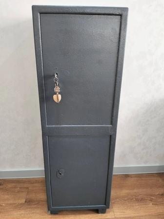 Продам сейф