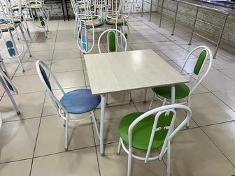 Продам столы и стулья в комплекте