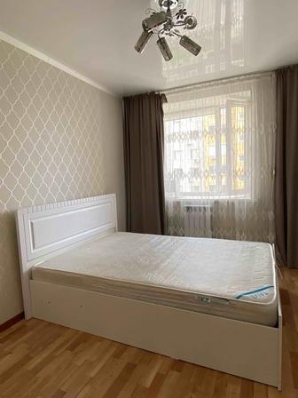 кровать с матрасом в идеале