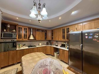 Продается кухонный гарнитур