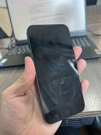 продаю айфон 13 128 гб, акум 100%,