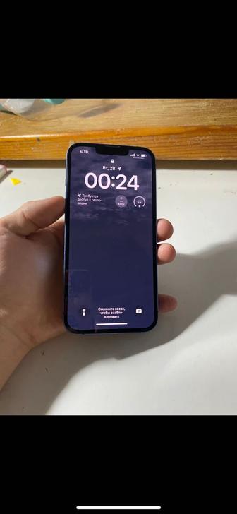 Продам 13 айфон