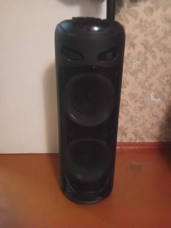 Продам блютуз колонку