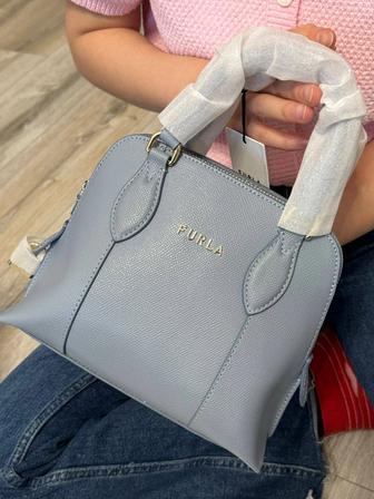 Голубая Сумка бренд Furla vittoria mini/ оригинал