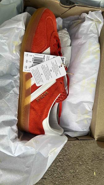 Кроссовки adidas