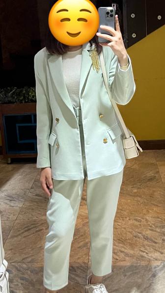 Костюм женский