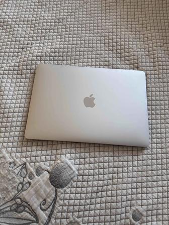 MacBook Air 13