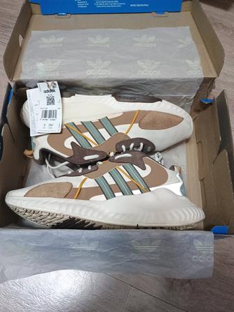 Продам кроссовки Adidas