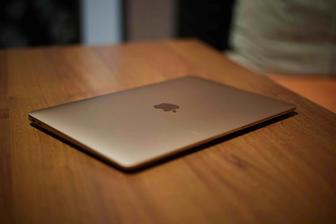 MacBook Air 13 (M1, 2020)