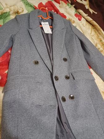 Продам пальто и юбку новые