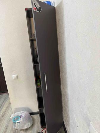 Продам шкаф пенал