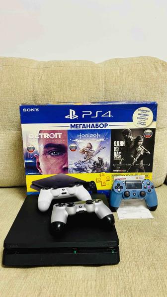 PS4 slim 15 топ игр.1 TB. 3 джойстика. Срочно