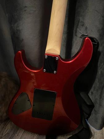 Электрогитара YAMAHA ERG121C