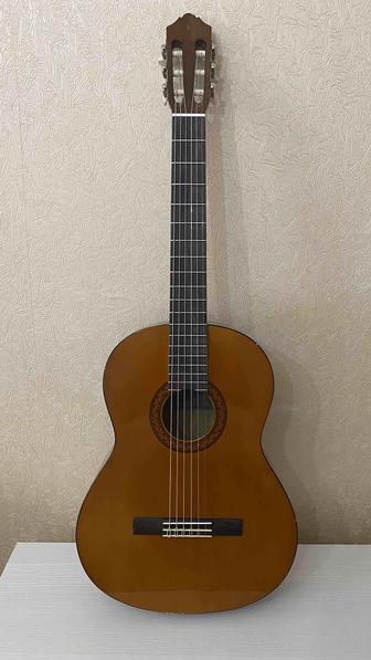 Продам Yamaha C40