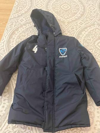 Продам детскую зимнюю куртку