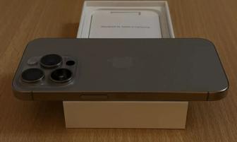 Продам iPhone 15 Pro Max 256GB (серебристый)