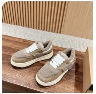 Кроссовки с мехом