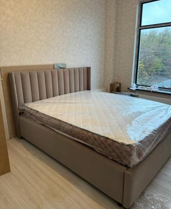 Продам кровать двух спальный и шкаф