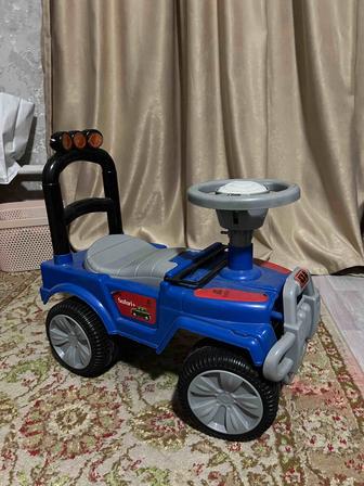 Толокар машинка