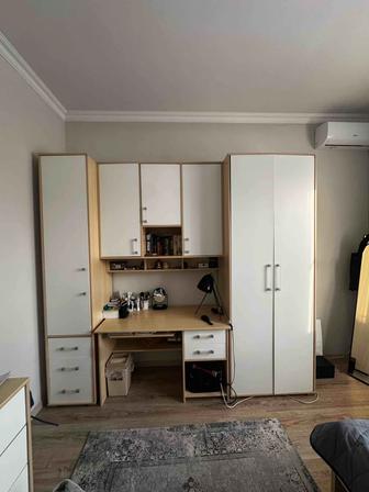 Кровать и Шкаф