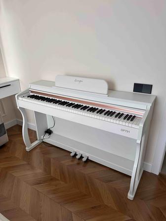 Продам цифровое пианино Lexington DP791