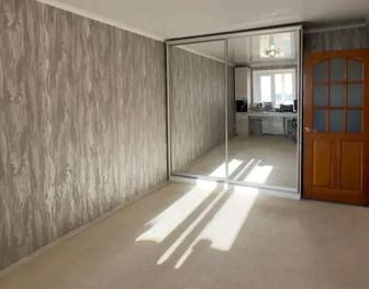 Шкаф купе с зеркалом