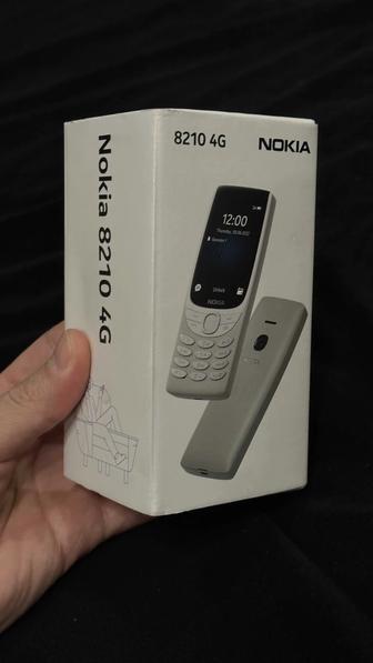 Nokia 8210