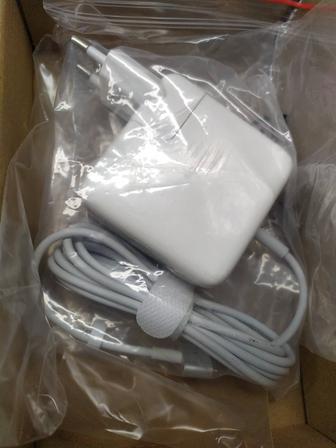 Продам зарядное устройство для Apple MacBook Air A1466 45BT 3.0A