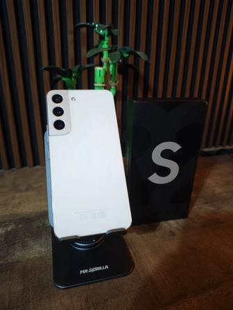 Продам Samsun s22 256gb белый. Состояние 9 из 10. Полный комплект