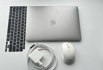 MacBook Air 13