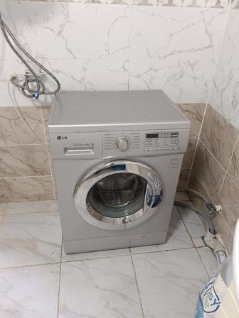 Продам стиральную машину