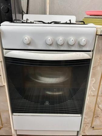 Газовая плита в идеальном состоянии! По хорошей цене!